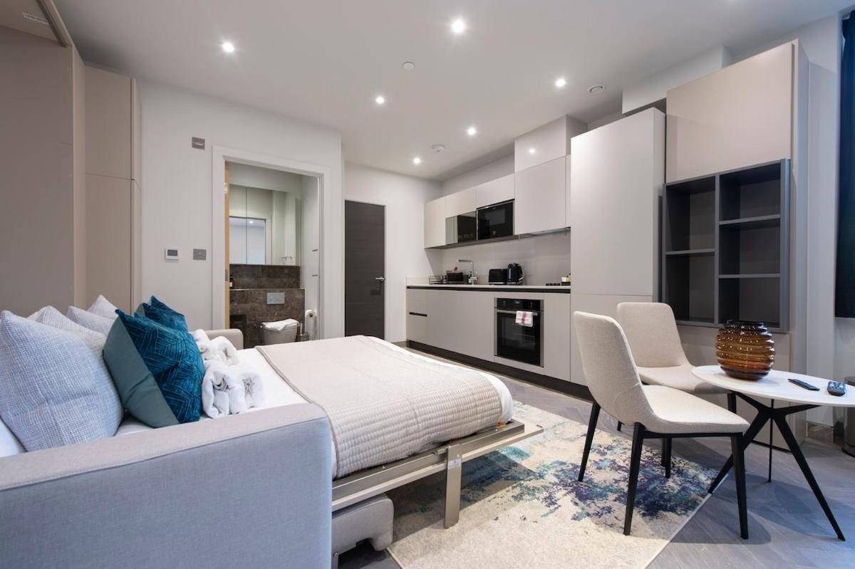 Escape - Stylish In - Chrl F16 Apartment *